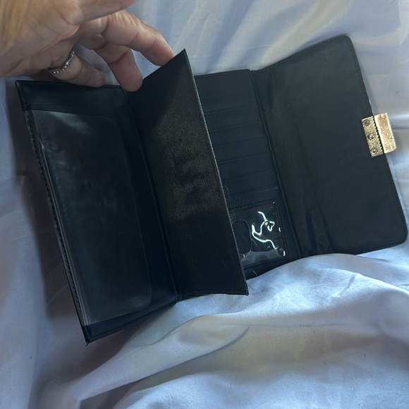 Women’s black multi function wallet with attached coin purse on back - Picture 5 of 6